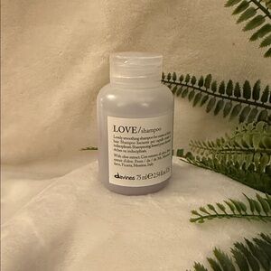 Davines LOVE Smoothing Shampoo 75mL